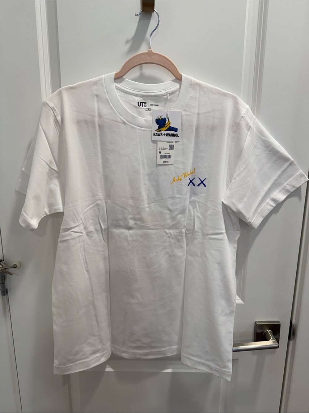 Uniqlo x KAWS T-Shirt White Size M NWT